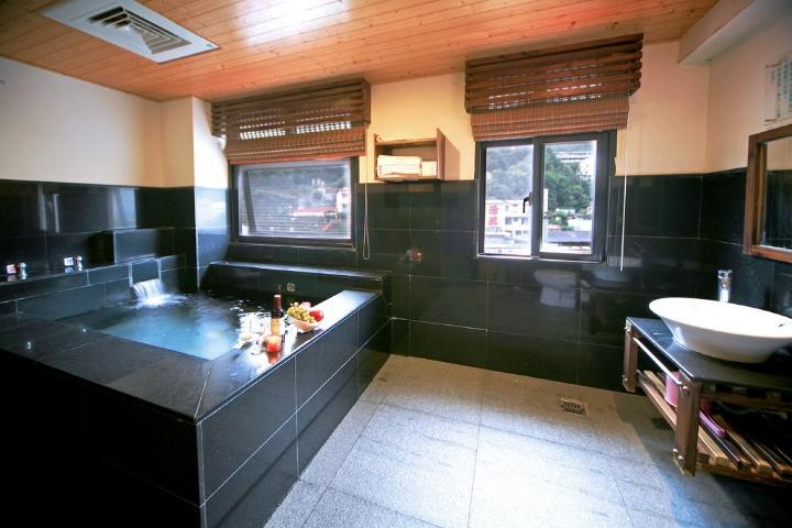 רן-איי Ming Lu Holiday Hotel מראה חיצוני תמונה